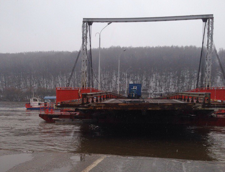 В Озёрах восстановлен мост через Оку. Возобновлено движение пешеходов